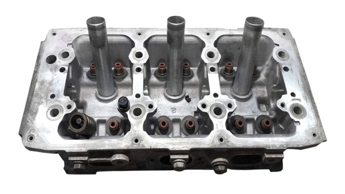 Головка блока цилиндров (ГБЦ)  ПРАВАЯ / ЛЕВАЯ для двигателя 3,2 / 3,5 литра