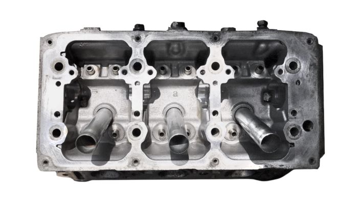 Головка блока цилиндров (ГБЦ)  ПРАВАЯ / ЛЕВАЯ для двигателя 3,2 / 3,5 литра
