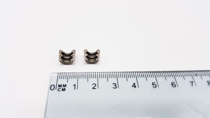 Сухари контровочные на клапан DOHC 2.4 л. EDZ