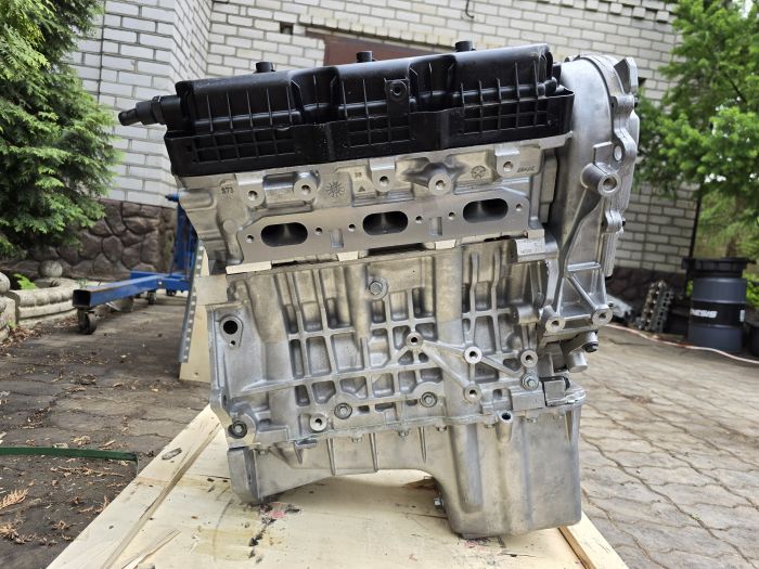 Двигатель в стандартной комплектации 3,5 литра EGG