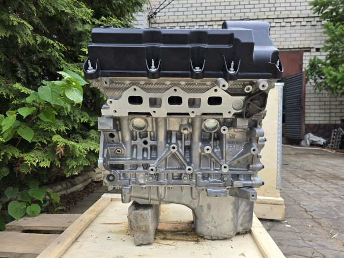 Двигатель в стандартной комплектации 2,7 литра EER