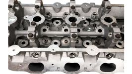 Головка блока цилиндров (ГБЦ) ЛЕВАЯ 2,7л. EER