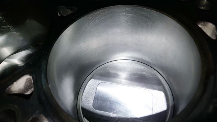 Шорт-блок, блок цилиндров в сборе DOHC 2.4 литра EDZ