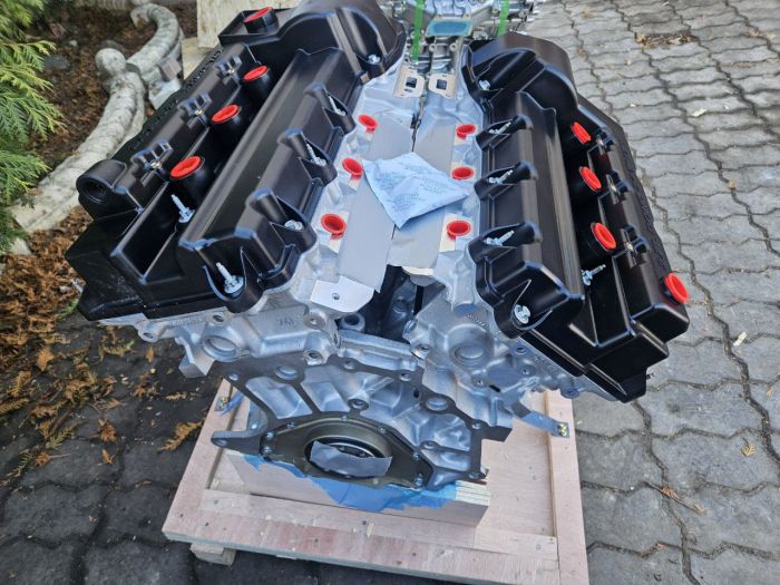 Двигатель в стандартной комплектации 2,7 литра EER